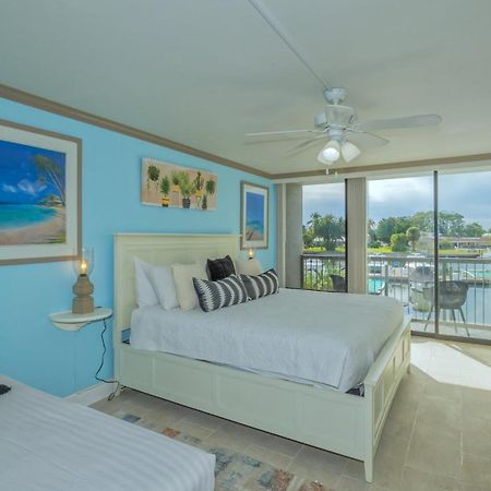 All-New Waterfront With Balcony,Pool,Tiki Bar,Gym Сарасота Екстериор снимка