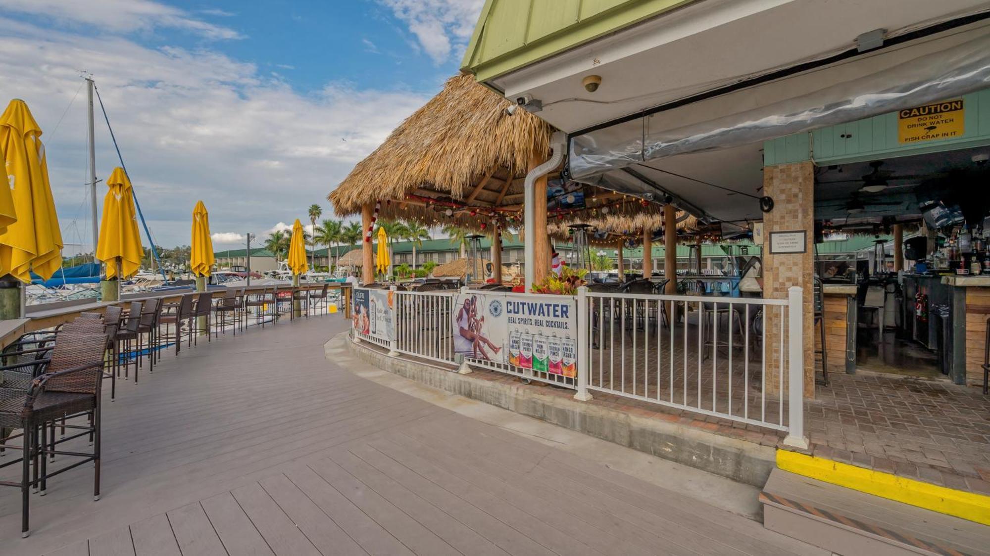 All-New Waterfront With Balcony,Pool,Tiki Bar,Gym Сарасота Екстериор снимка